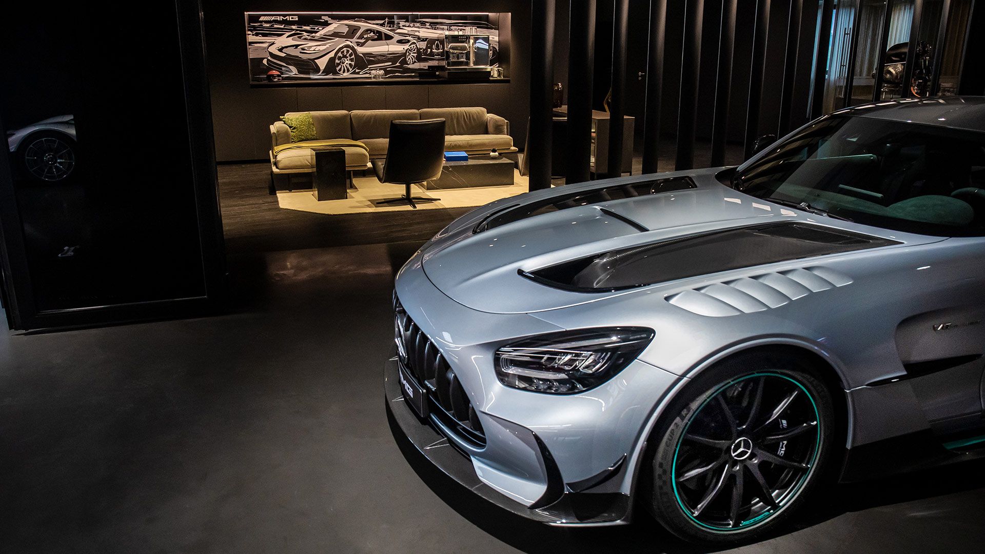 Innenansicht des AMG Customer Delivery Center in Affalterbach