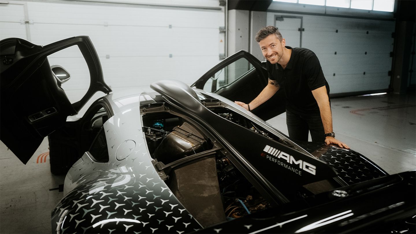 Felix mit dem Mercedes-AMG ONE