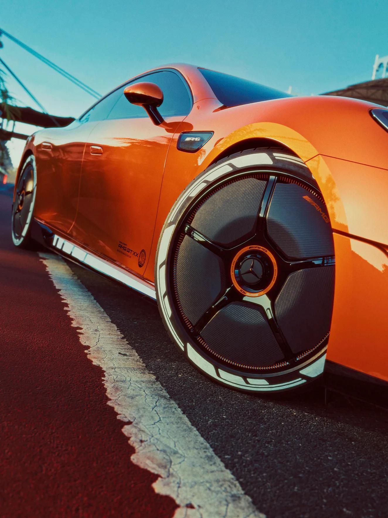 Nahaufnahme der Reifen und Felgen des Concept AMG GT XX