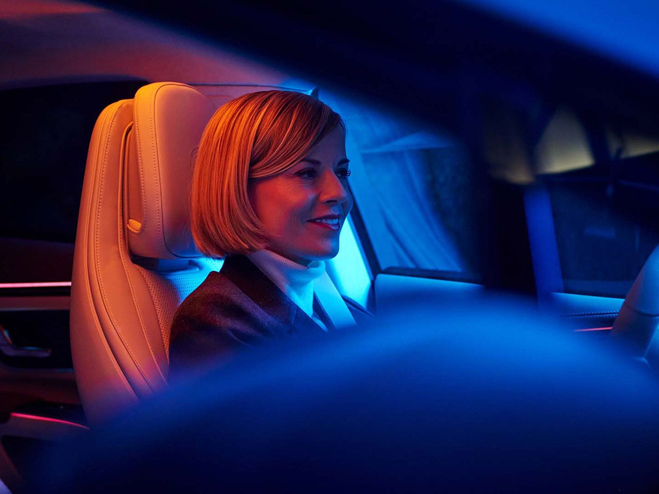 Susie Wolff fähr den neuen Mercedes-AMG EQS 53 4MATIC+