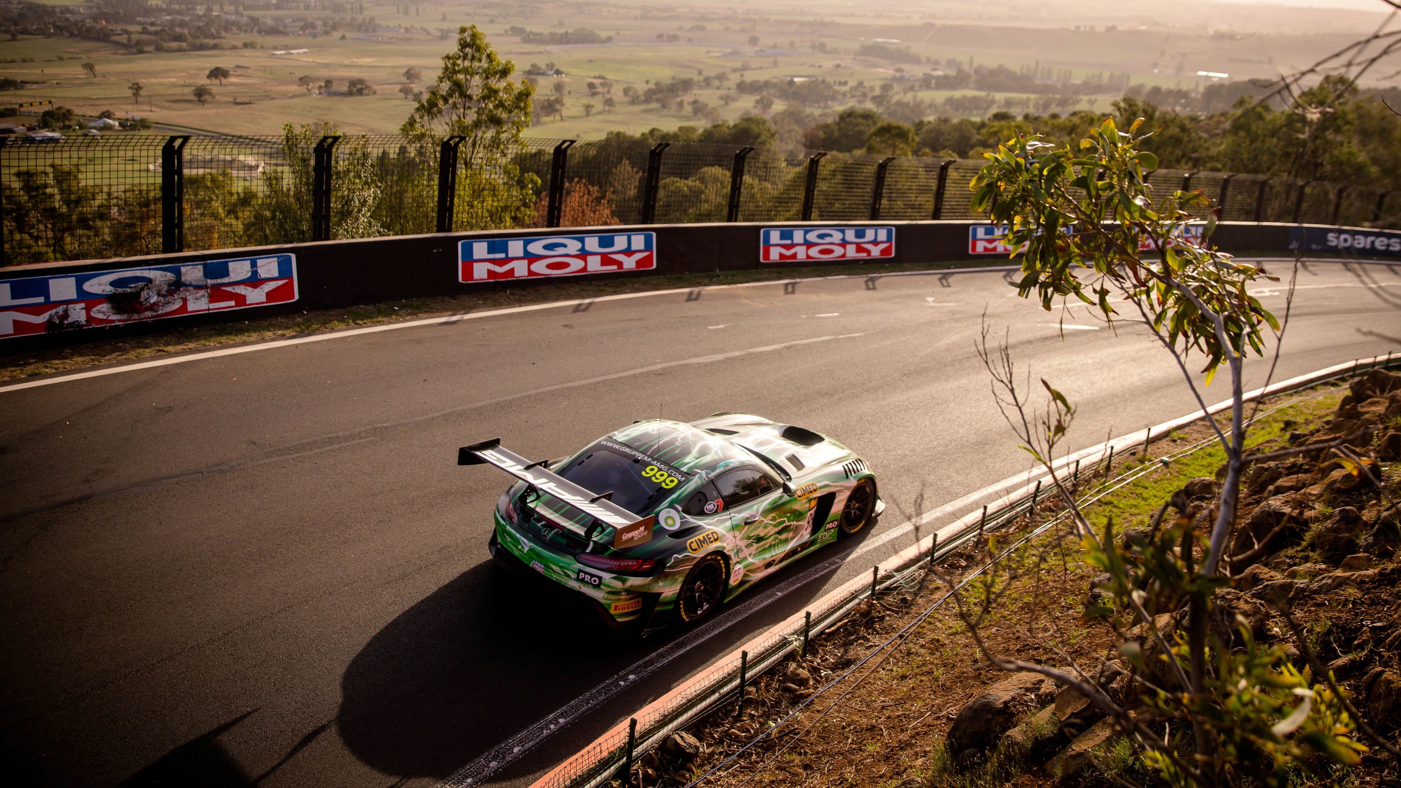 Image of an AMG Customer Racing vehicle on the racetrack