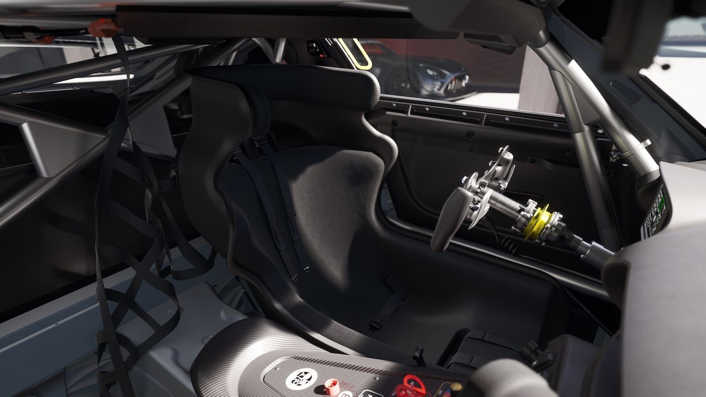 Carbon seat box in the Mercedes-AMG GT3