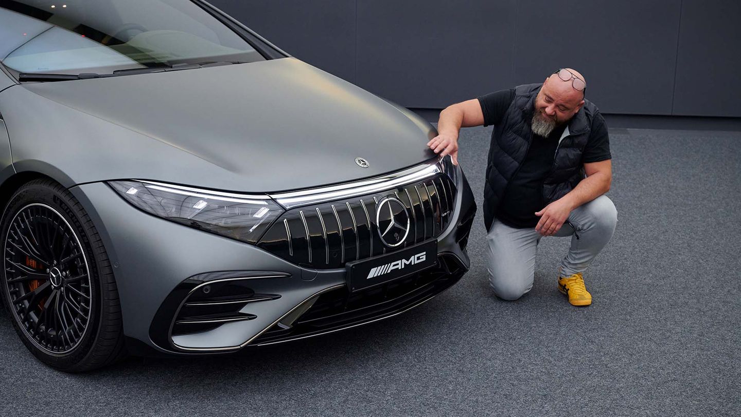 Mercedes-AMG EQS 53 4MATIC+ front view with Vitalis Enns