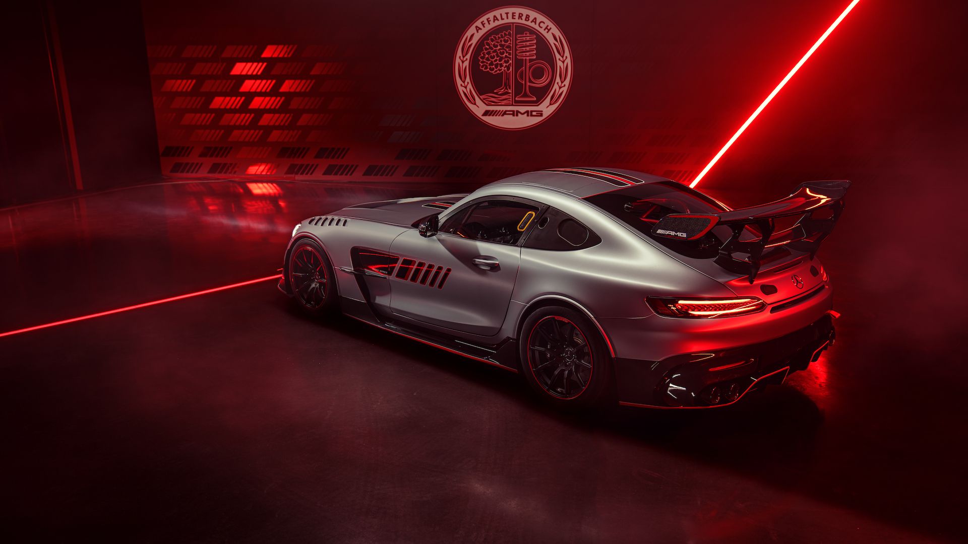 Seitliche Rückansicht des Mercedes-AMG GT Track Series