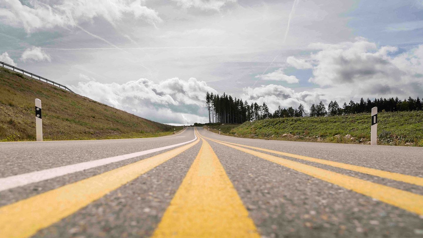 A free country road