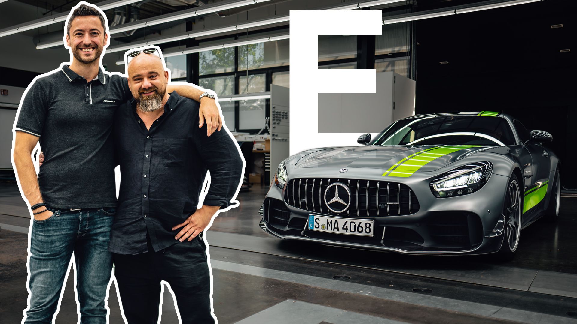 Felix with the exterior designer Vitalis in front of the Mercedes-AMG GT3