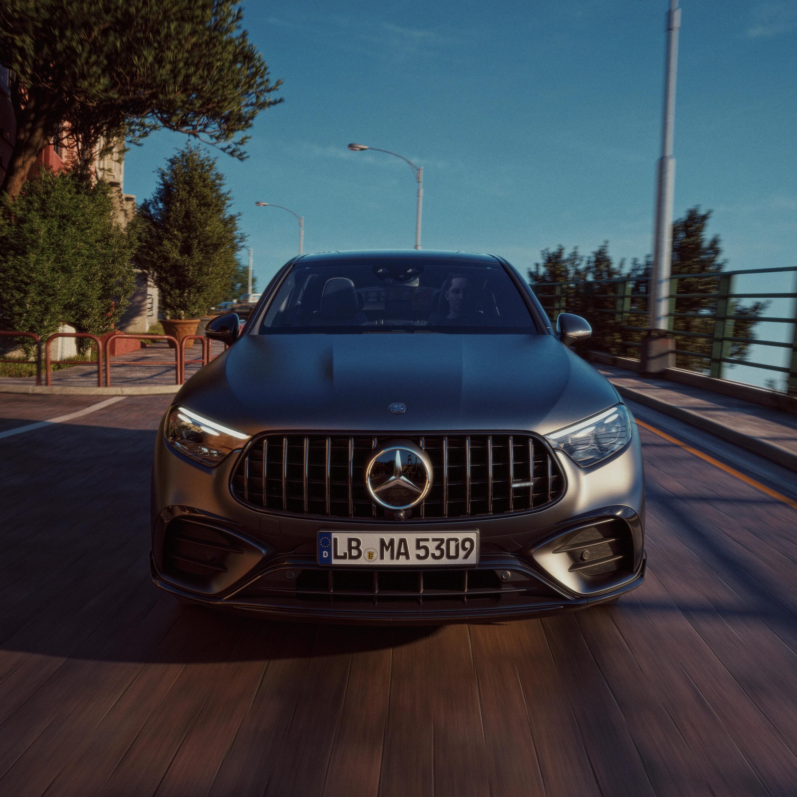 Front view Mercedes-AMG GLC 53 4MATIC+ Coupé