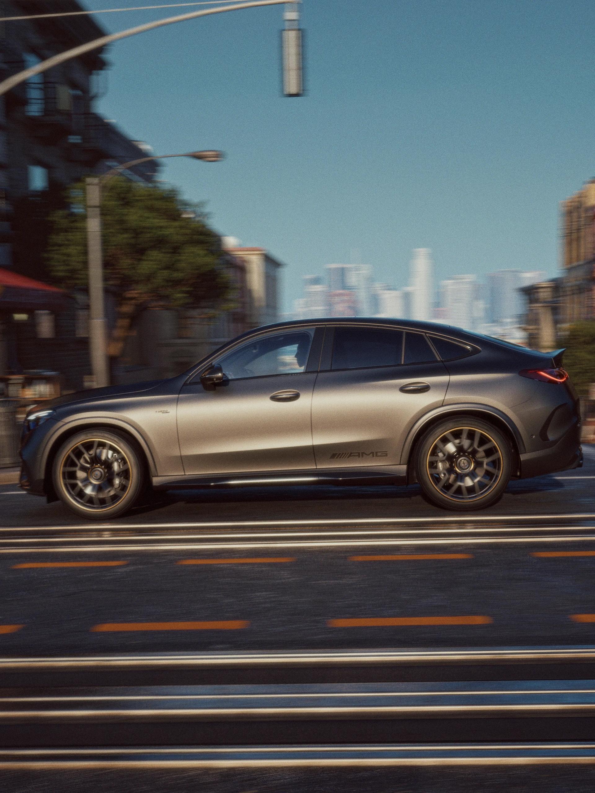 Side view of the Mercedes-AMG GLC 53 4MATIC+ Coupé