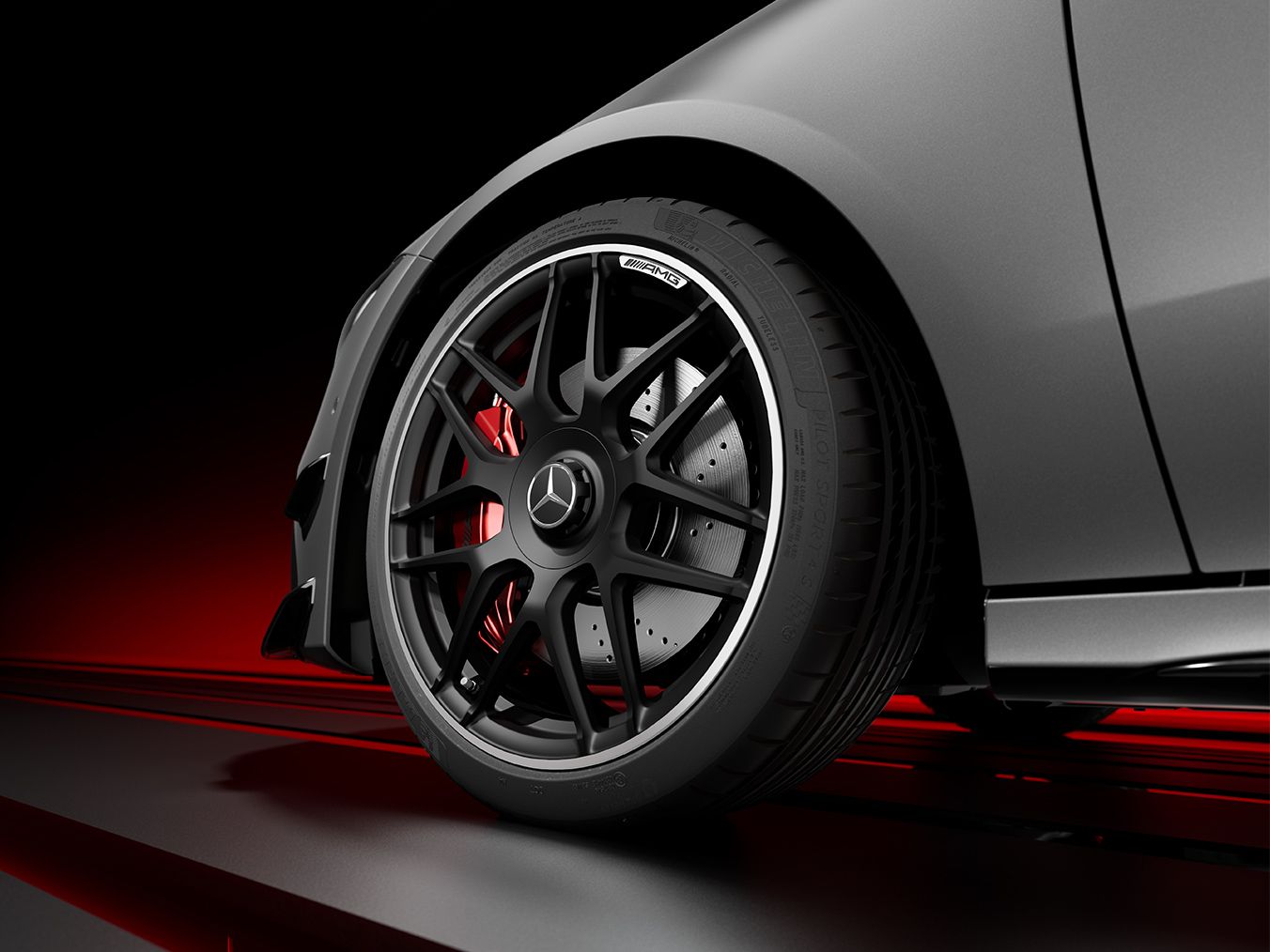 Close up shot of the rims of the Mercedes-AMG CLA 45 S Coupé.