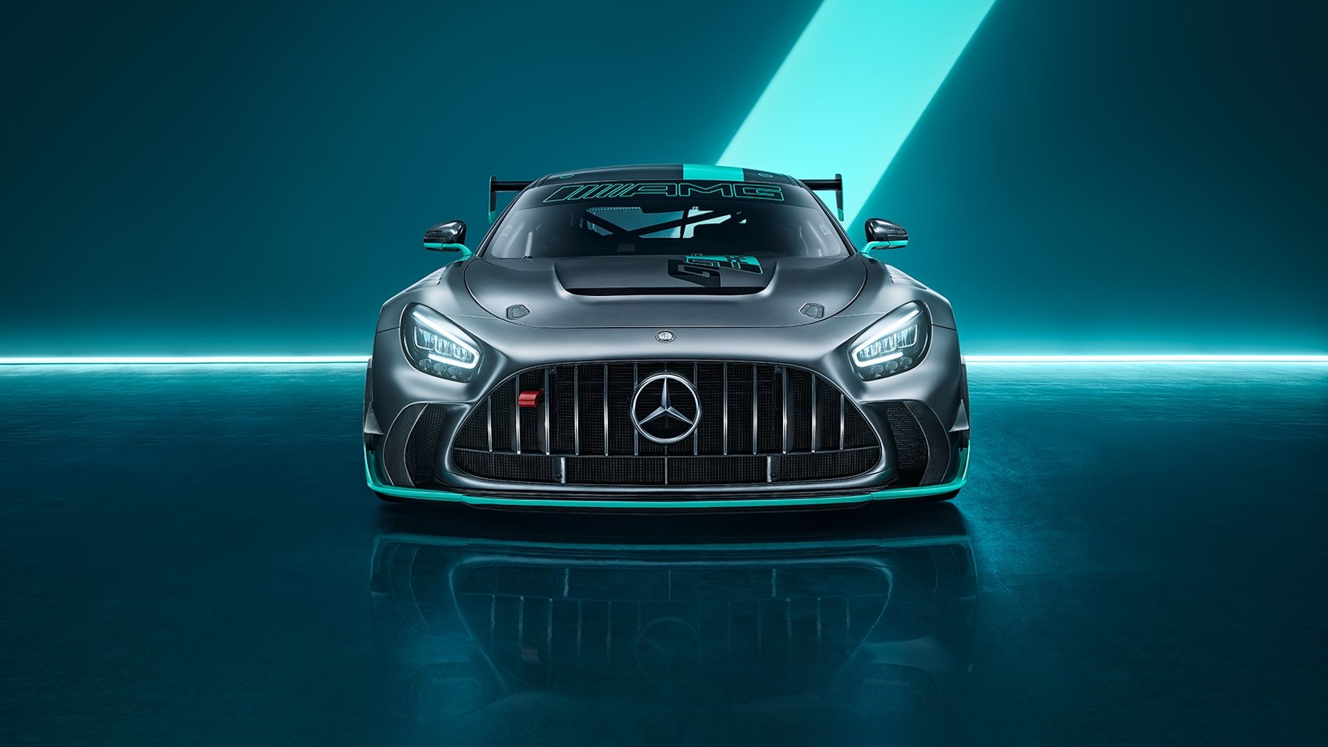 Frontansicht des Mercedes-AMG GT2 PRO